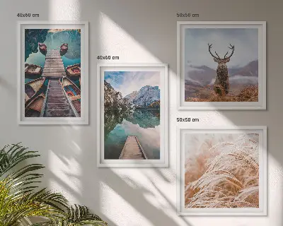Conjunto de 4 quadros com moldura com temática de barcos no lago, veados e montanhas