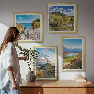 Conjunto de 4 quadros com moldura Praia, farol, montanhas, prados, flores