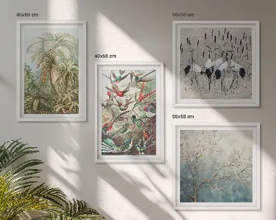 Conjunto de 4 quadros com moldura com estampas de plantas tropicais, pássaros e natureza