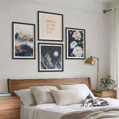 Conjunto de 4 quadros com moldura com inspiração abstrata de montanhas e flores