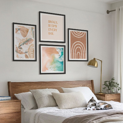 Conjunto de 4 quadros com moldura Letras delicadas em estilo boho com folhas