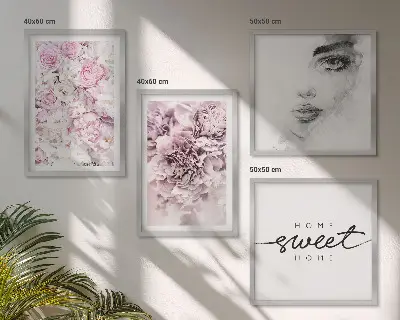 Composição de quadros retratos de uma mulher com peônias para decoração de casa