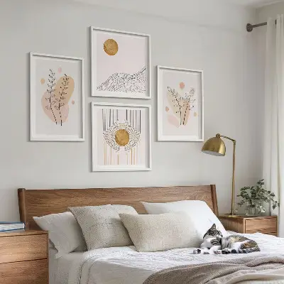 Composição de quadros com desenhos minimalistas de plantas
