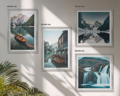 Conjunto de 4 quadros com moldura barcos em lagos de montanha