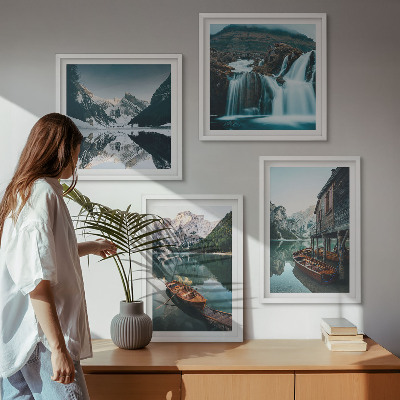 Conjunto de 4 quadros com moldura barcos em lagos de montanha