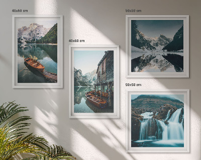 Conjunto de 4 quadros com moldura barcos em lagos de montanha