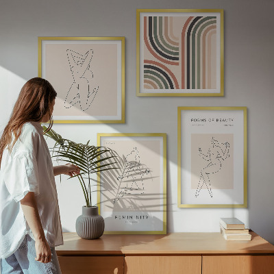 Conjunto de 4 quadros com moldura Silhuetas femininas em cartazes