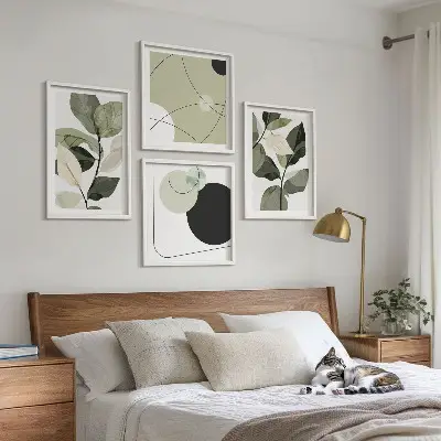 Conjunto de 4 quadros com moldura folhas pintadas em estilo abstrato