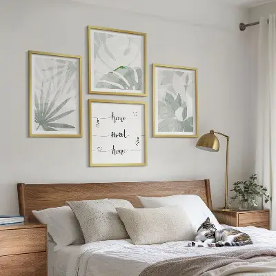 Conjunto de quadros com estampas de folhas verde-acinzentadas