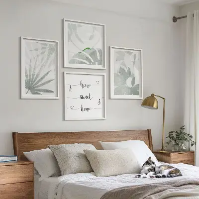 Conjunto de quadros com estampas de folhas verde-acinzentadas
