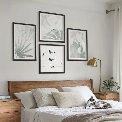 Conjunto de quadros com estampas de folhas verde-acinzentadas