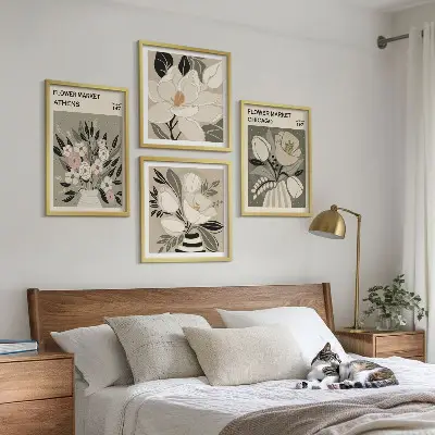 Conjunto de 4 quadros com moldura com estampas florais retrô de diferentes cidades