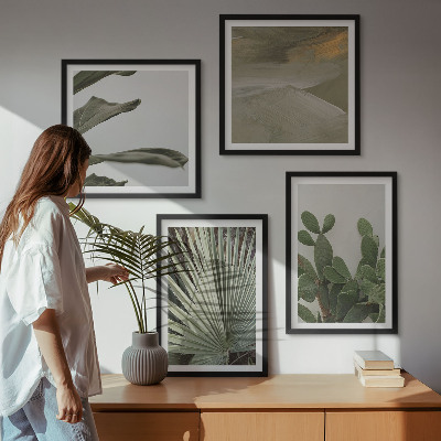 Conjunto de 4 quadros com moldura Folhas de plantas tropicais em tons pastel