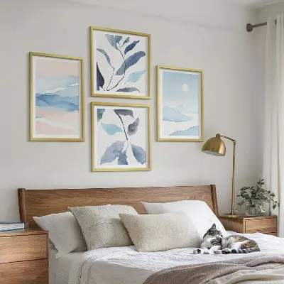 Políptico com moldura paisagens de montanha e plantas em aquarela