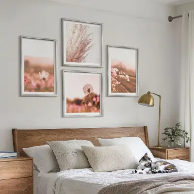 Conjunto de 4 quadros com moldura com estampa de flores silvestres nos prados durante o verão