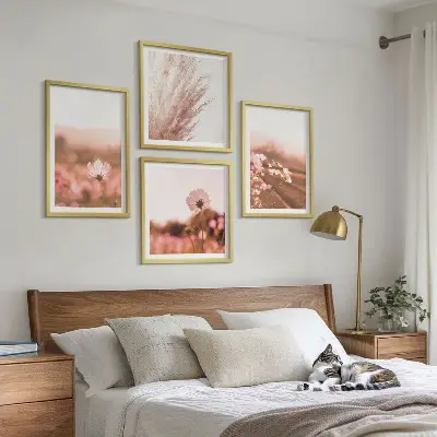 Conjunto de 4 quadros com moldura com estampa de flores silvestres nos prados durante o verão