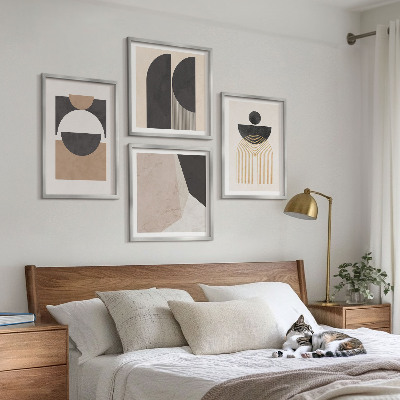 Composição de quadros Formas abstratas em tons de bege e marrom.