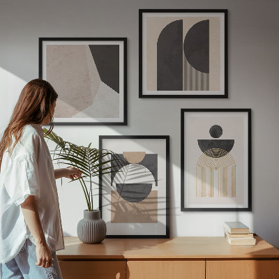 Composição de quadros Formas abstratas em tons de bege e marrom.