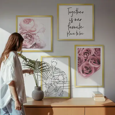Conjunto de 4 quadros com moldura decorativos com desenho linear de buquês de rosas para a família