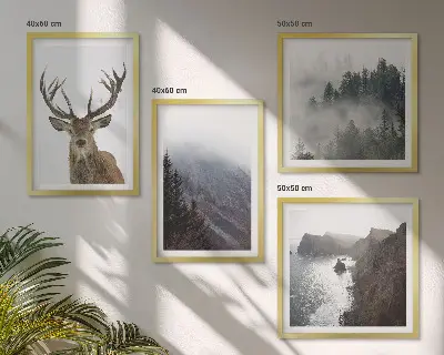 Políptico com moldura paisagem montanhosa com veado no nevoeiro