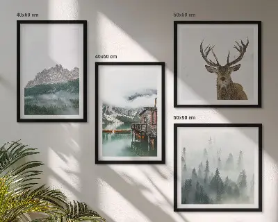 Políptico com moldura com paisagem de montanhas, lago, veados, cabana e neblina