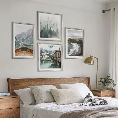 Conjunto de 4 quadros com moldura de montanhas, lago, barco, neblina e praia