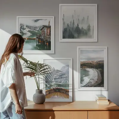 Conjunto de 4 quadros com moldura de montanhas, lago, barco, neblina e praia