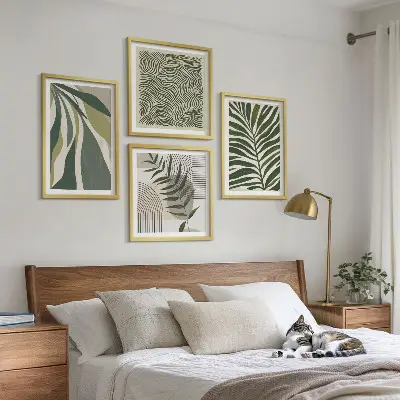 Composição de quadros com ilustrações de folhas e ondas em tons pastel
