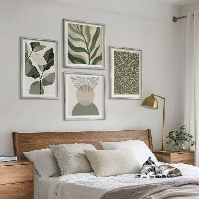 Composição de quadros com folhas e formas geométricas abstratas