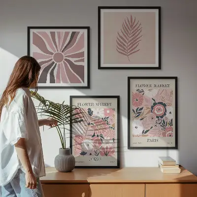 Conjunto de 4 quadros com moldura com padrões florais, folhas e geometria