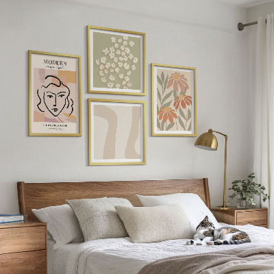 Conjunto de 4 quadros com moldura mulher abstrata moderna
