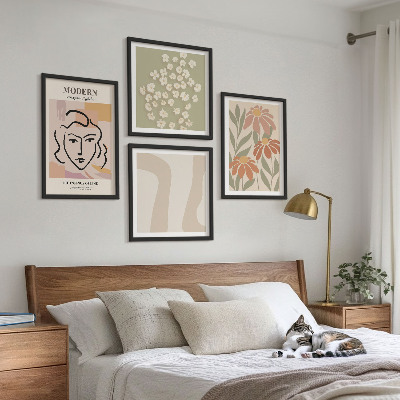 Conjunto de 4 quadros com moldura mulher abstrata moderna