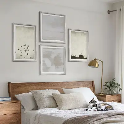 Conjunto de 4 quadros com moldura tema pássaros minimalistas em voo