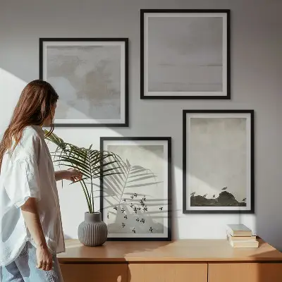 Conjunto de 4 quadros com moldura tema pássaros minimalistas em voo