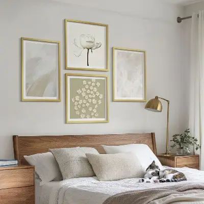 Conjunto de quadros com estampas de flores em estilo boho e texturas