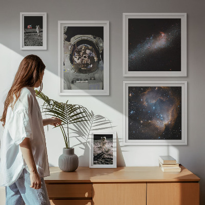 Conjunto de 5 quadros com moldura Astronautas pousando na Lua