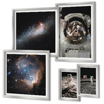 Conjunto de 5 quadros com moldura Astronautas pousando na Lua