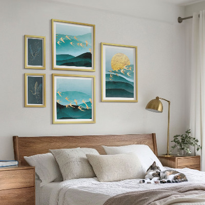 Conjunto de 5 quadros decorativos A harmonia entre pássaros e ondas em um estilo moderno.