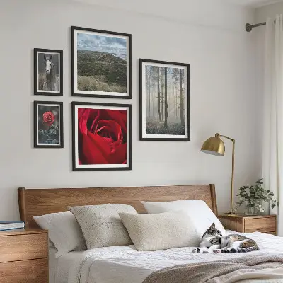 Galeria de parede com flores da natureza em diferentes estilos