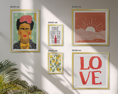 Parede galeria de quadros mulher com flores em estilo boho