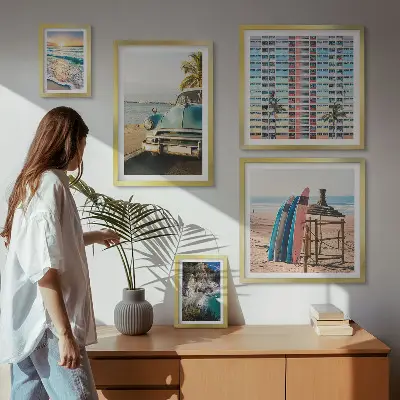 Conjunto de 5 quadros com moldura com temática de paisagens de praia elegantes