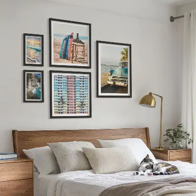 Conjunto de 5 quadros com moldura com temática de paisagens de praia elegantes