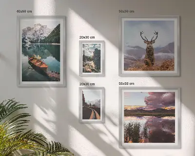 Conjunto de 5 quadros com moldura com temática de paisagens montanhosas, lagos e natureza