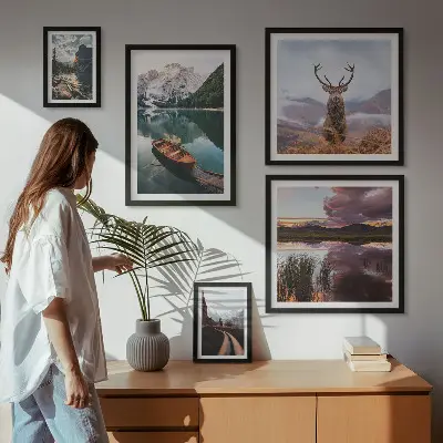 Conjunto de 5 quadros com moldura com temática de paisagens montanhosas, lagos e natureza