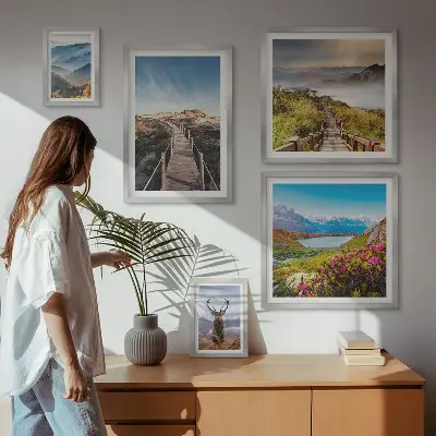 Conjunto de 5 quadros decorativos com paisagens de montanhas e florestas selvagens