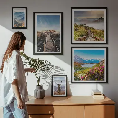 Conjunto de 5 quadros decorativos com paisagens de montanhas e florestas selvagens