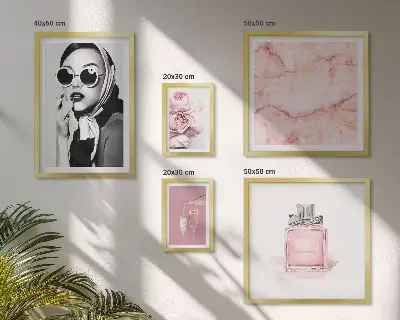 Galeria de parede com detalhes elegantes em rosa