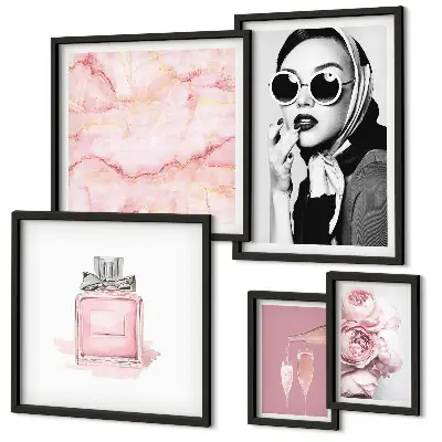 Galeria de parede com detalhes elegantes em rosa