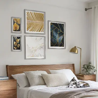 Conjunto de 5 quadros decorativos com estampas de folhas elegantes e geometria