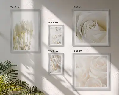 Conjunto de 5 quadros com moldura com detalhes em mármore rosa e branco